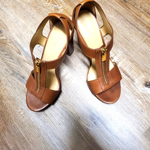 Michael Kors Platform Shoes - Picture 3 of 11